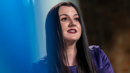  AI领域风云变幻；OpenAI聚焦主业，马斯克帝国多线挑战。 IT技术