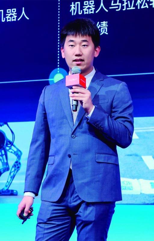 从春晚亮相到规模化交付；松延动力姜哲源解读具身智能未来路径。