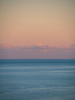 上海浦东青年夜校春季课程广受欢迎；街区商圈成新教学场景，助力青年多元成长。