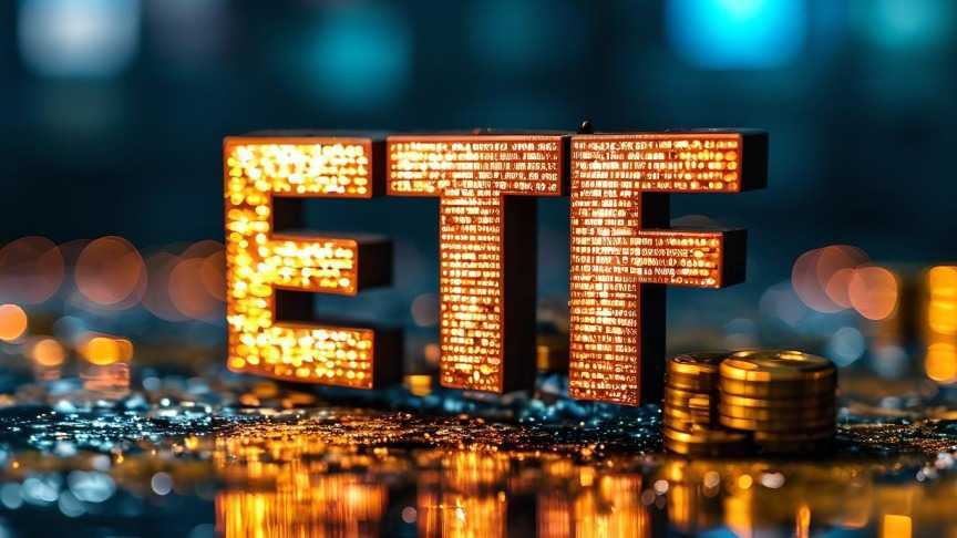  【深海潜流】为何千亿资金在指数阴跌时悄然布局？揭秘A股底部的资金博弈战 股票财经 【深海潜流】为何千亿资金在指数阴跌时悄然布局？揭秘A股底部的资金博弈战 股票财经