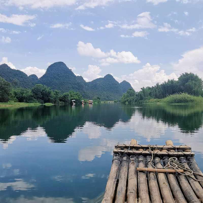  【深海潜流】为何千亿资金在指数阴跌时悄然布局？揭秘A股底部的资金博弈战 股票财经 【深海潜流】为何千亿资金在指数阴跌时悄然布局？揭秘A股底部的资金博弈战 股票财经