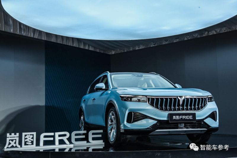  岚图困局：从高开低走的产品叙事到股权换血的生存博弈 汽车科技