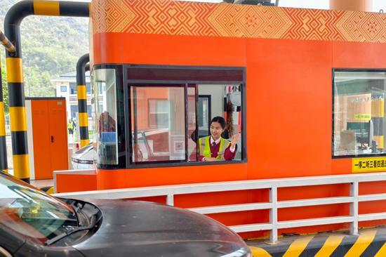  想知道如何高效保障大型民俗活动交通吗？这里有一份保畅实战指南 新闻