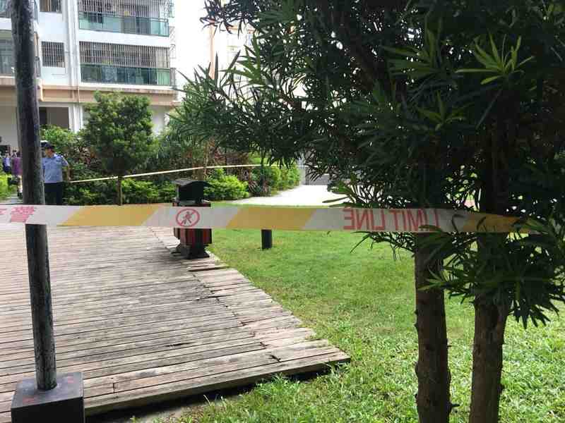  那个跳楼的玉石店老板，让我看到了压垮成年人的最后一根稻草 情感心理
