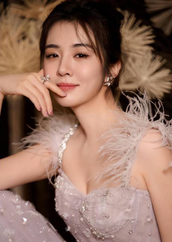 从高调求婚到沉默否认：俞灏明与王晓晨的五年感情博弈深度复盘 娱乐新闻